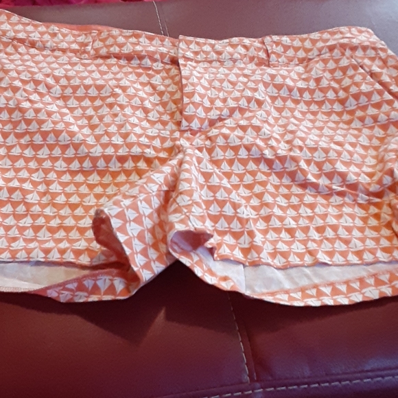 Old Navy Pants - Size 16 old navy orange sailboat shorts